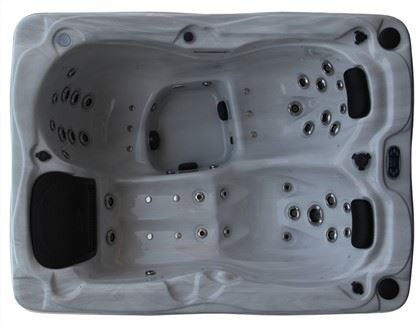 Zewnętrzna wanna z hydromasażem